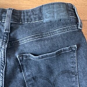 Levi’s - 721 High Rise Skinny Jeans - Black - 28